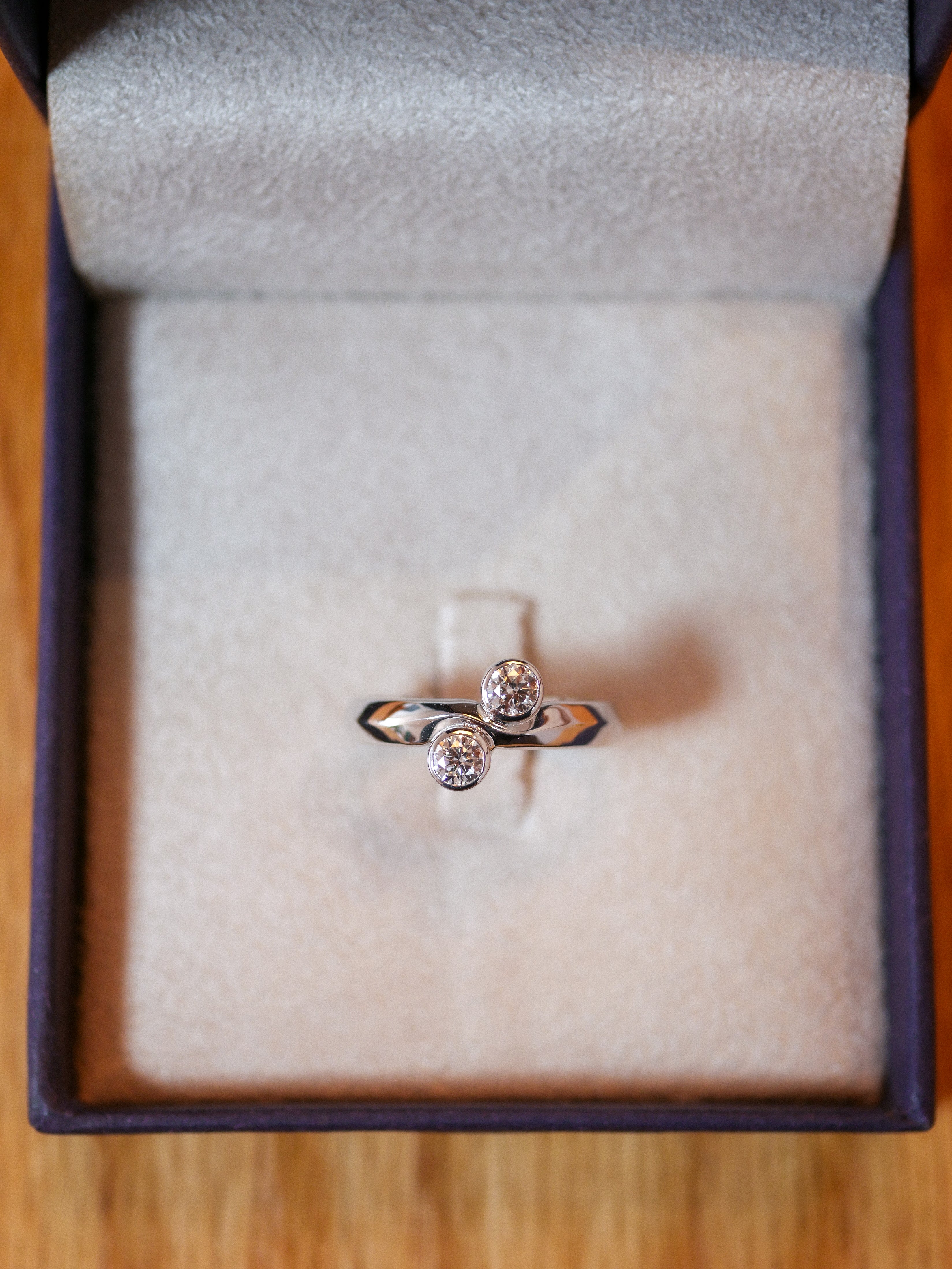 Aliança Ouro Branco 18k e Diamantes Naturais