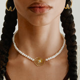 Gargantilha Copo de Leite Banho Ouro 18k e Pérolas